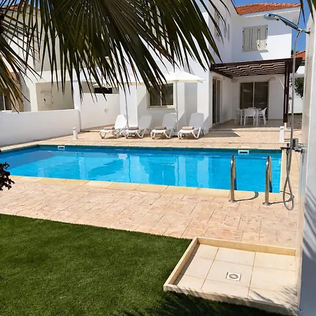 Coastal Breeze 26 Villa