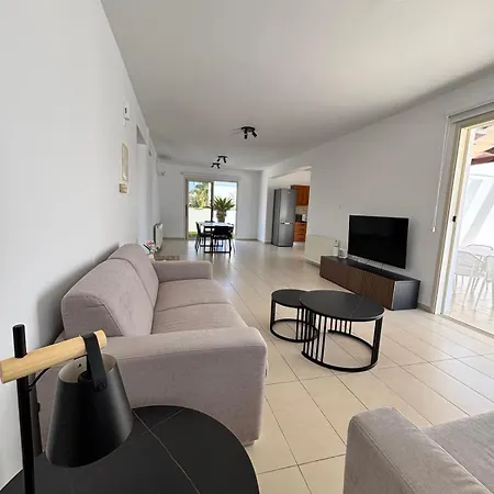 Villa Coastal Breeze 26 Paralimni