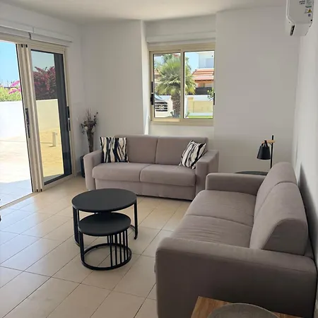 Coastal Breeze 26 * Paralimni